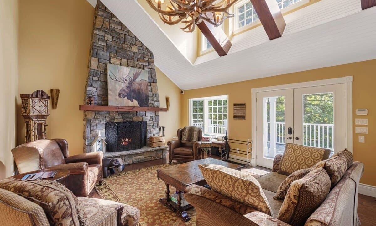 Photo of Livingroom in Muskoka Lakes
