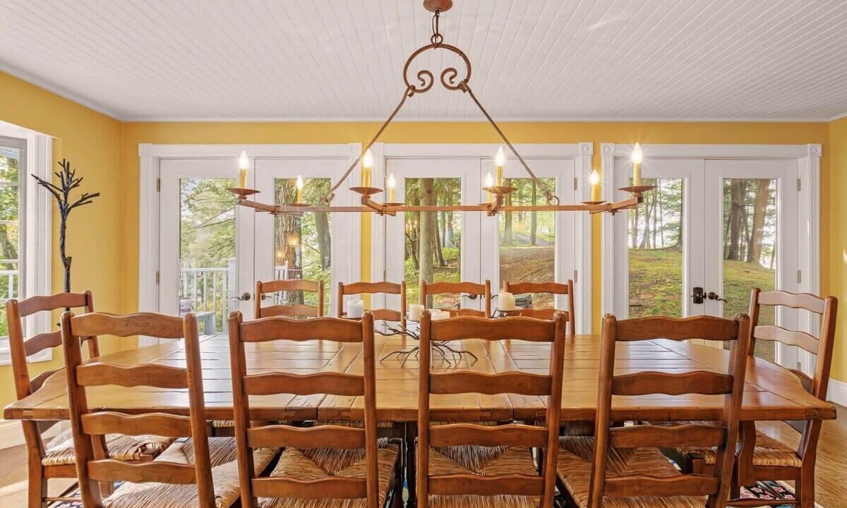 Photo of Livingroom in Muskoka Lakes
