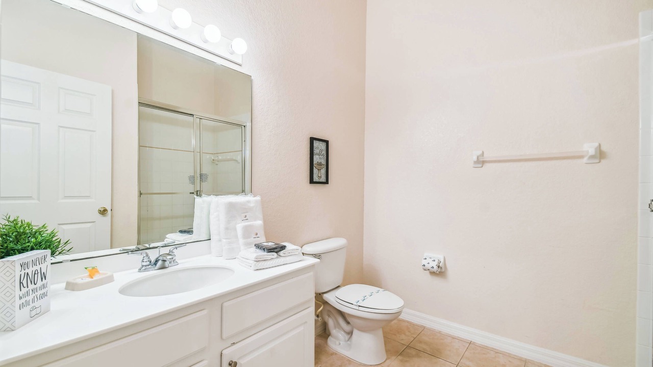 Photo of Bathroom in Bahama Bay