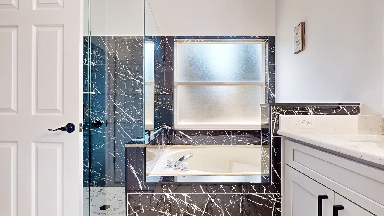 Photo of Bathroom in Crescent Lakes
