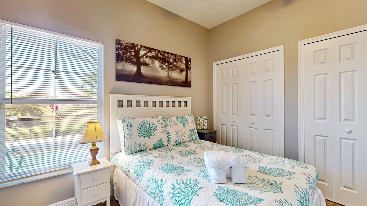 Photo of Bedroom in Crescent Lakes