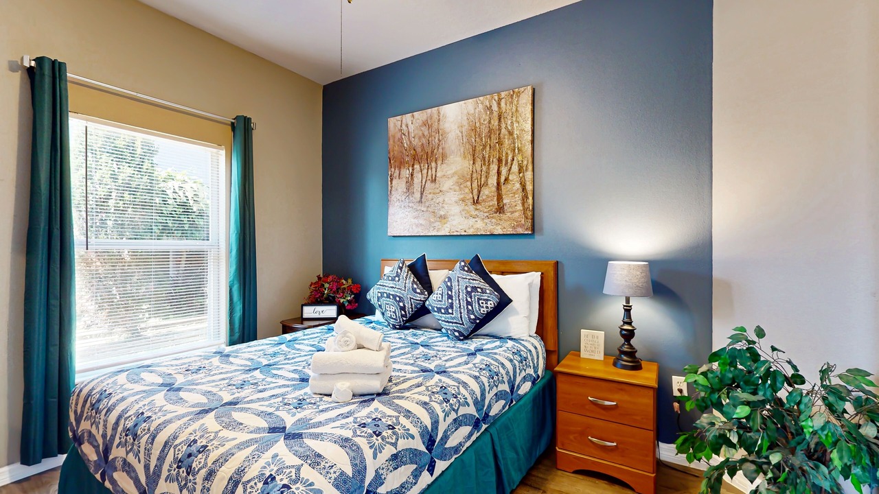 Photo of Bedroom in Crescent Lakes