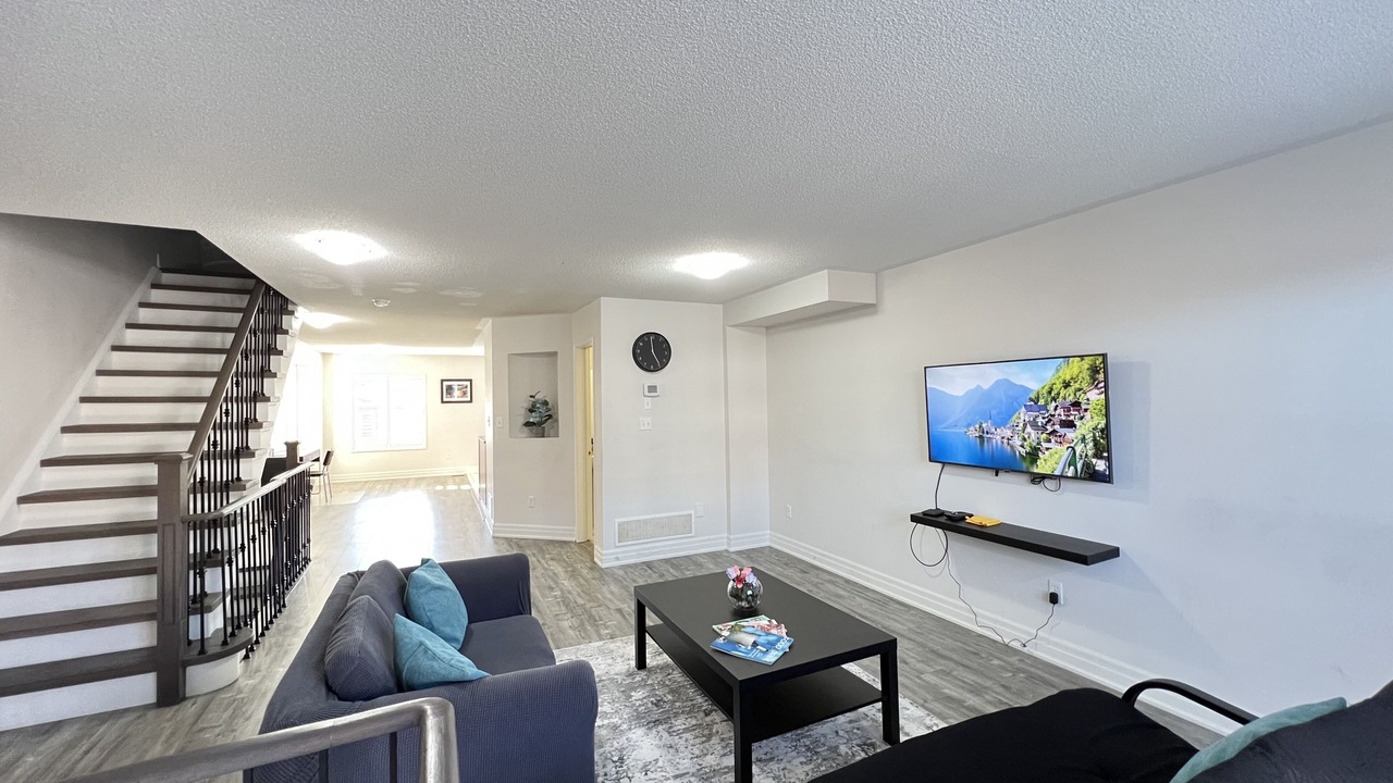 Photo of Livingroom in Meadowvale Village