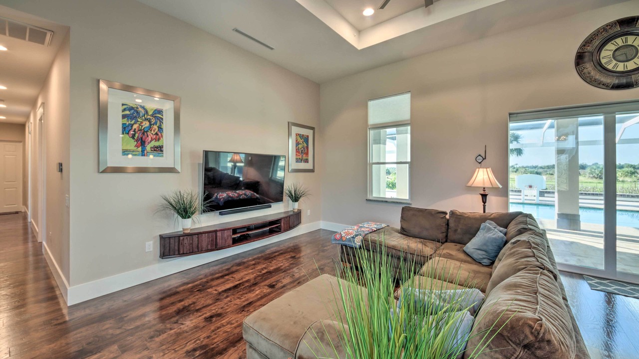 Photo of Livingroom in LaBelle