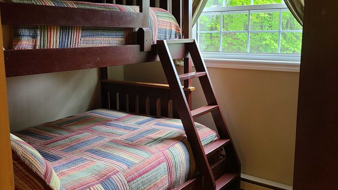 Photo of Bedroom in Lake of Bays