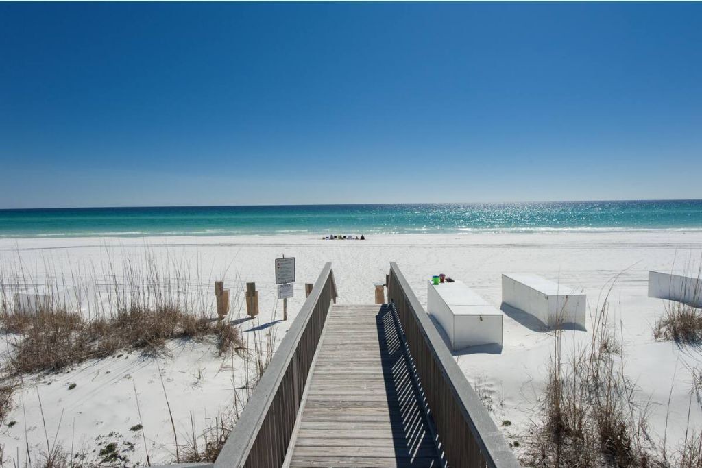 Photo of Others in Avalon Beach Estates