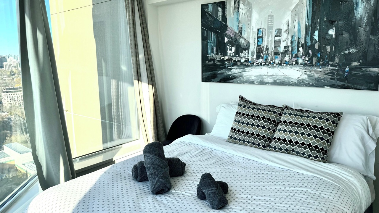 Photo of Bedroom in Bloor-Yorkville