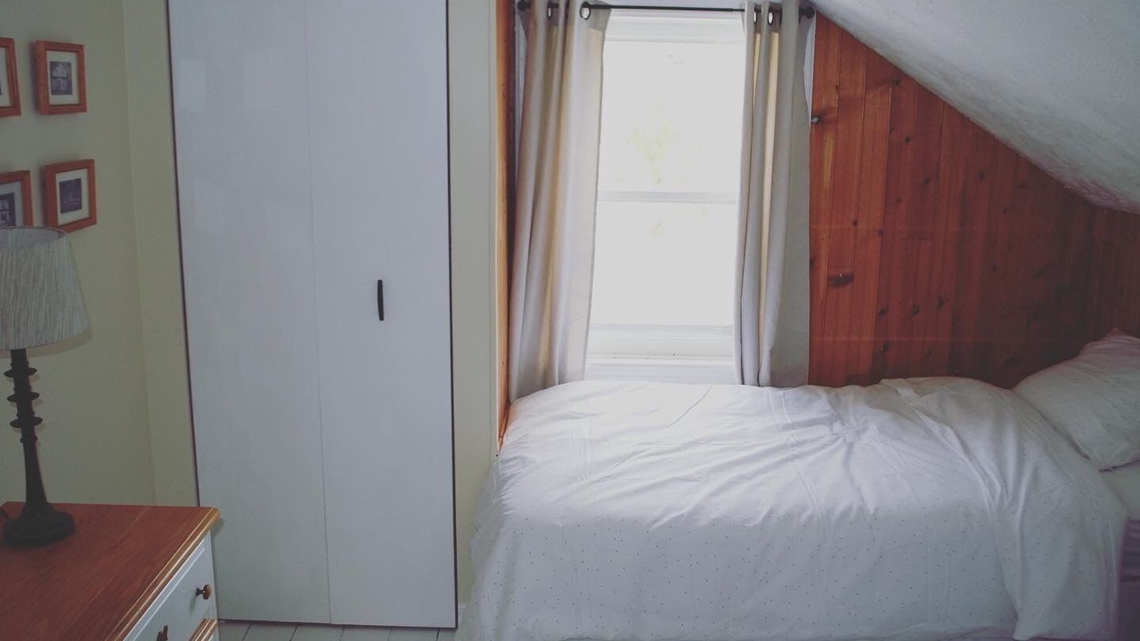 Photo of Bedroom in Loyalist