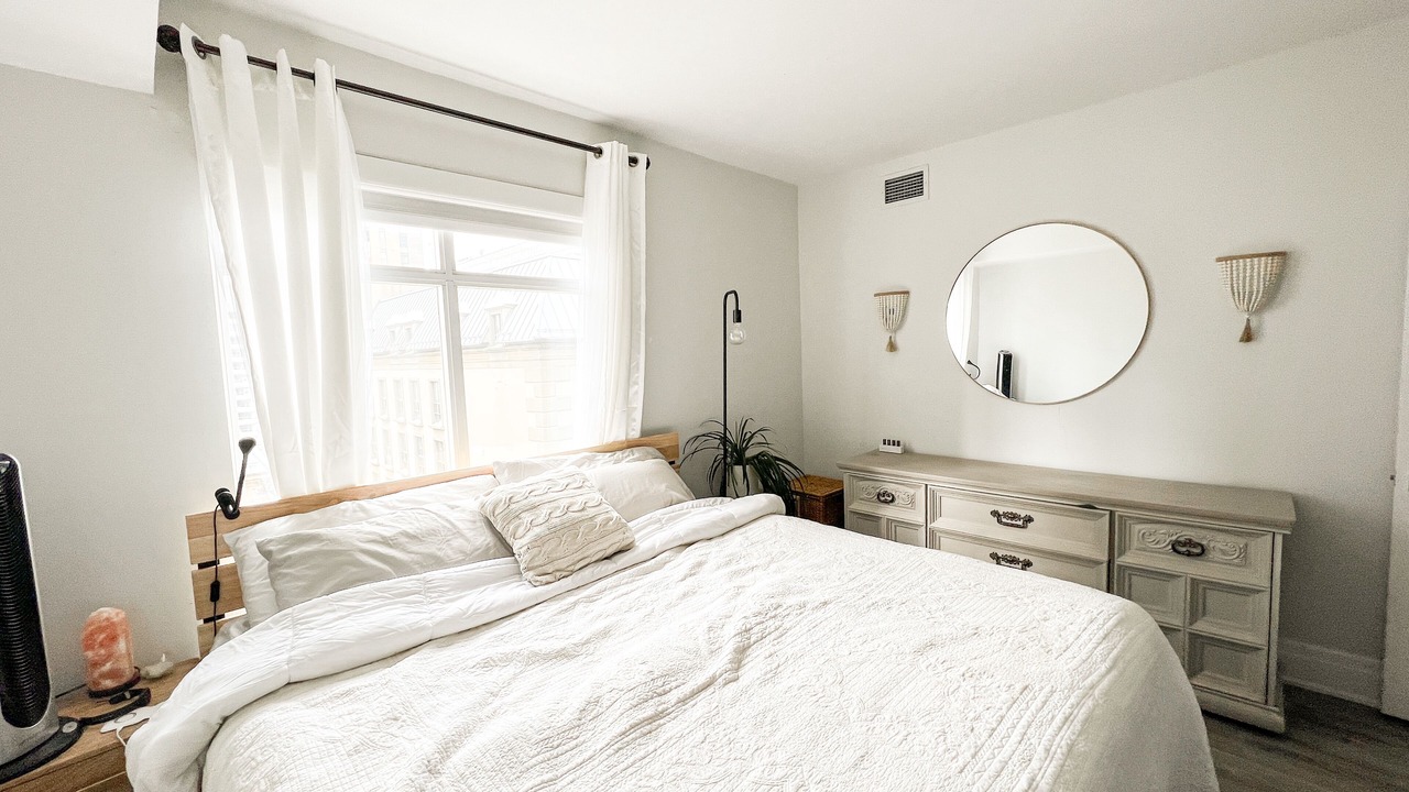 Photo of Bedroom in Church and Wellesley