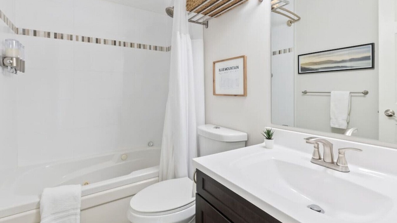 Photo of Bathroom in Craigleith