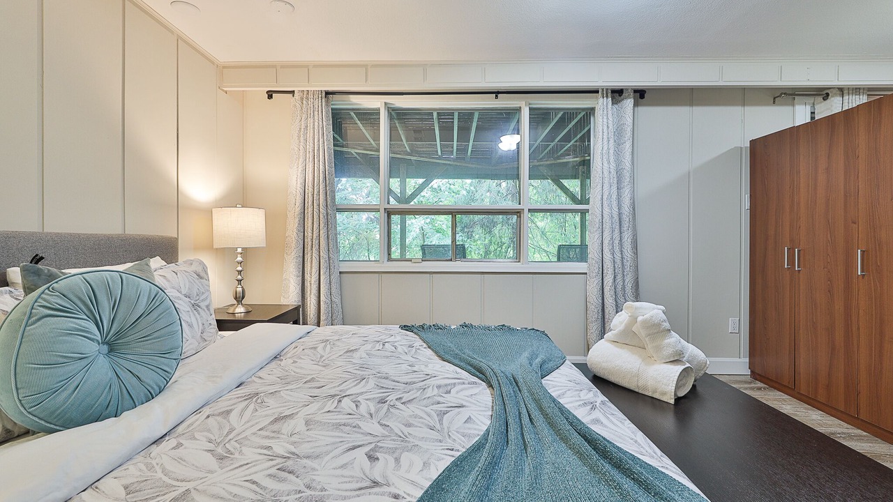 Photo of Bedroom in Bayview Woods - Steeles