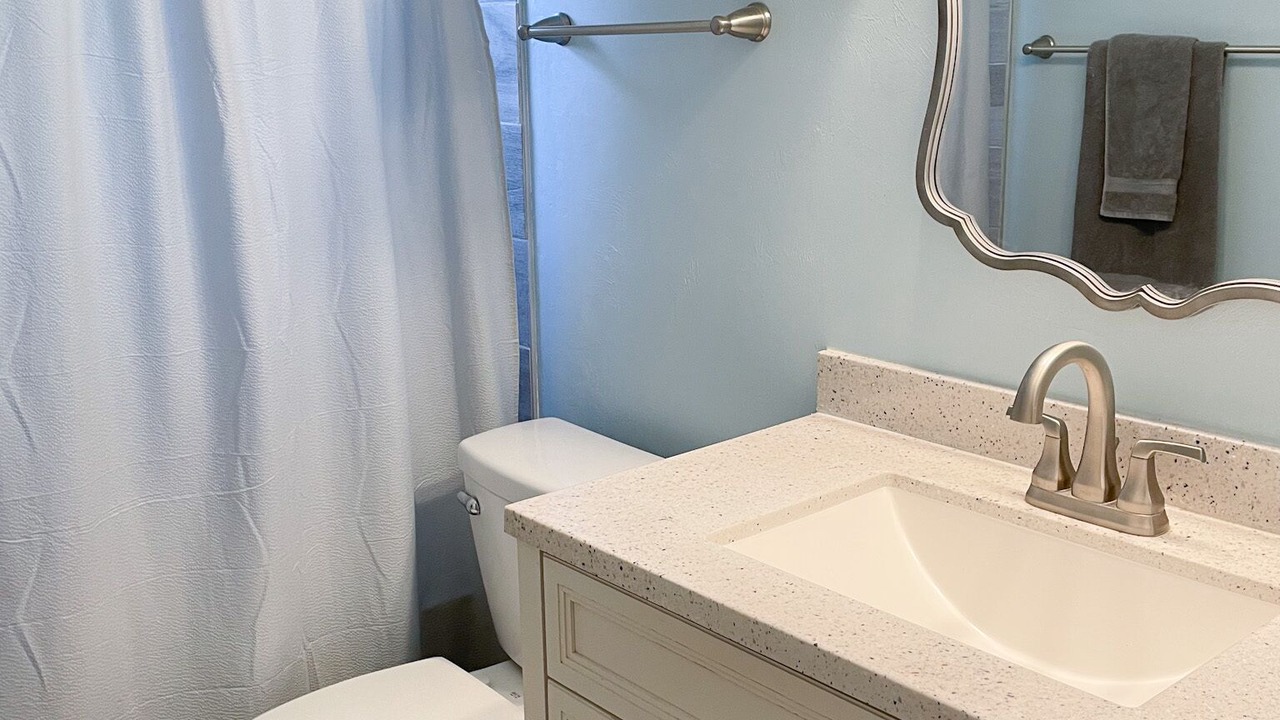 Photo of Bathroom in Kings Lake