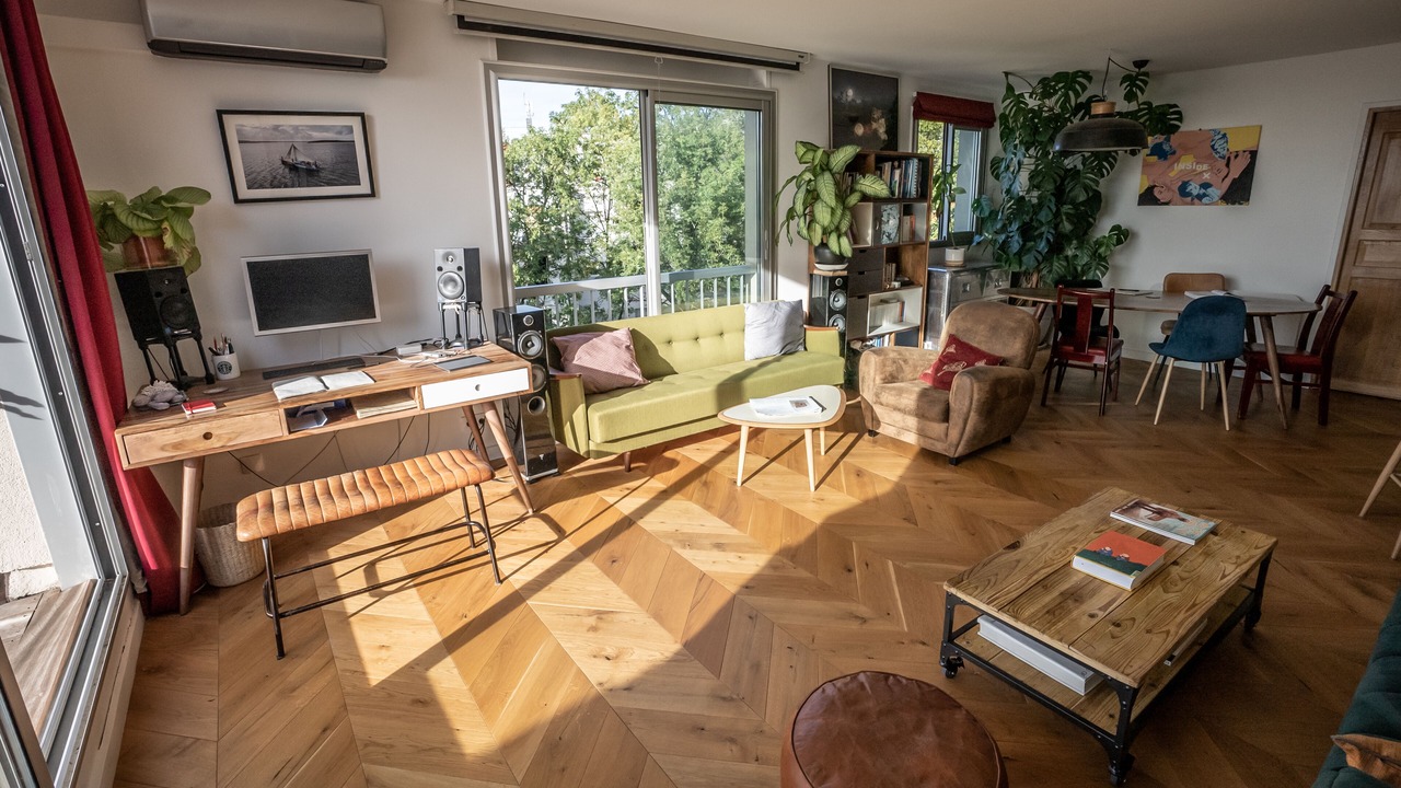 Photo of Livingroom in Combat