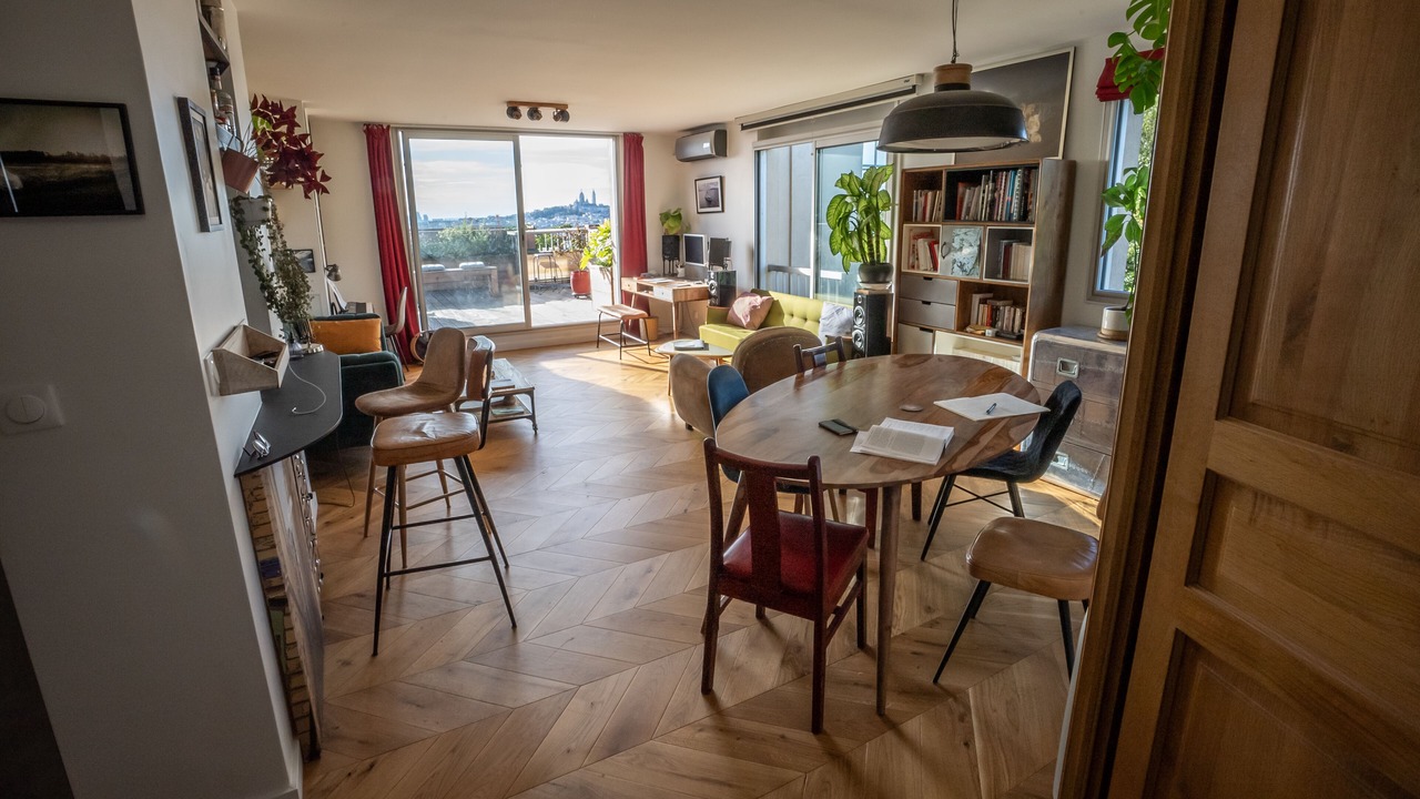 Photo of Livingroom in Combat