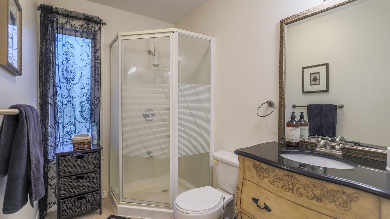 Photo of Bathroom in Lavigne
