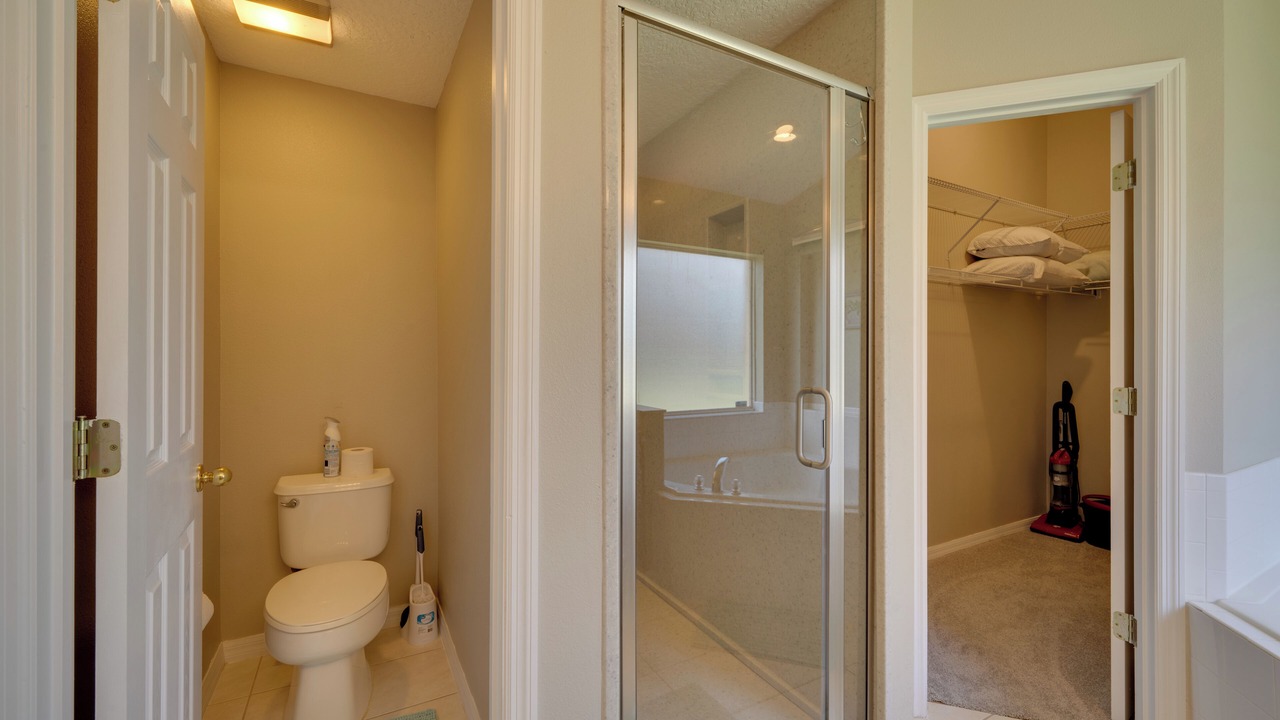 Photo of Bathroom in Seasons