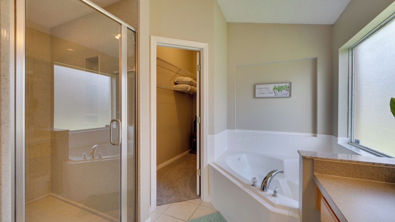 Photo of Bathroom in Seasons