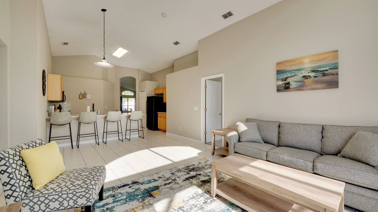 Photo of Livingroom in Seasons