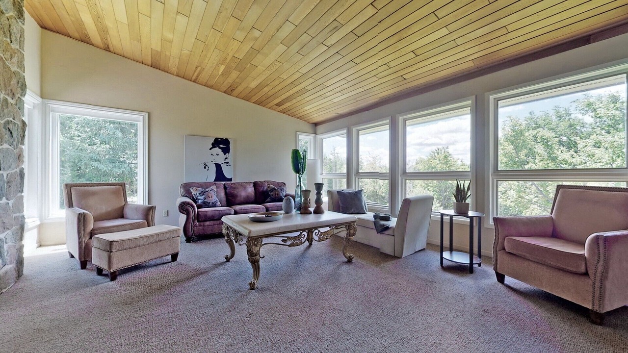 Photo of Livingroom in King