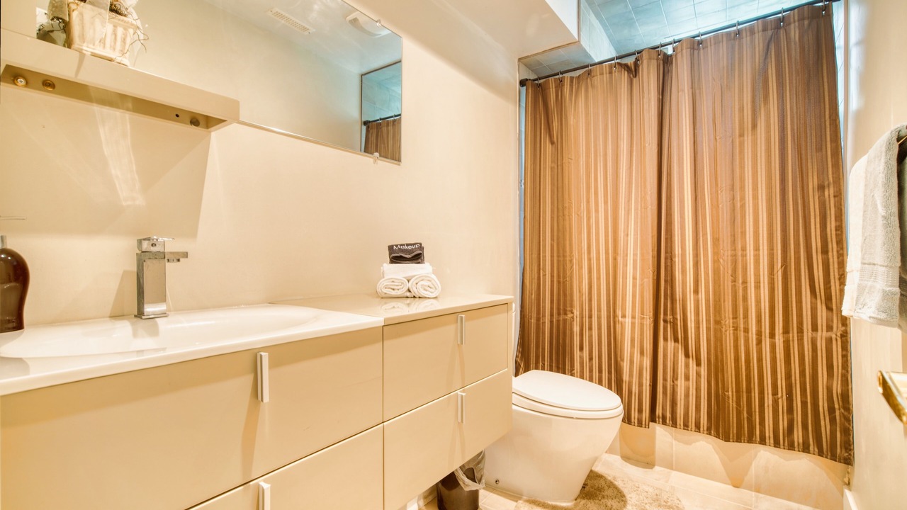 Photo of Bathroom in Central Erin Mills