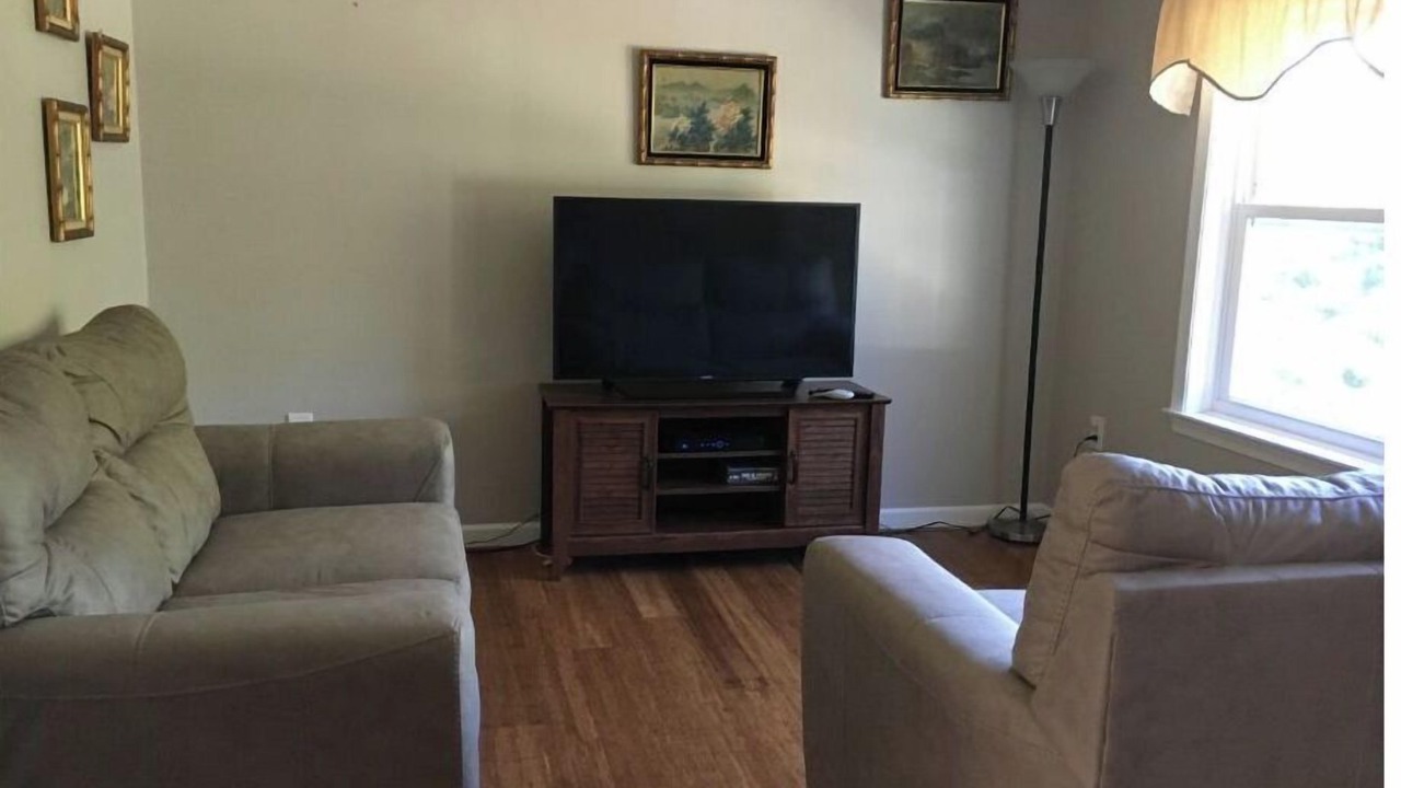 Photo of Livingroom in Newfield