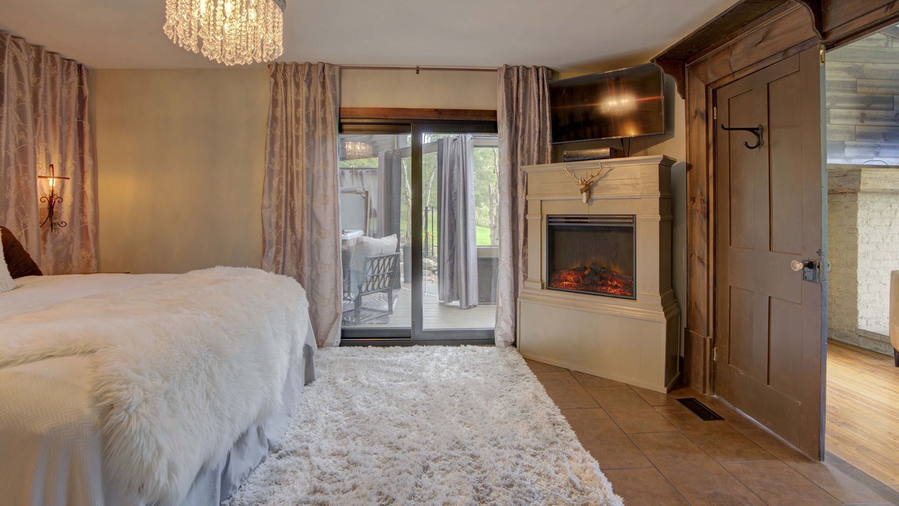 Photo of Livingroom in Greater Napanee