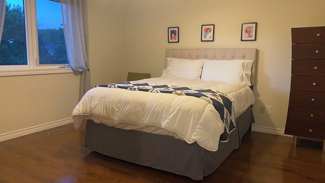 Photo of Bedroom in York Regional Municipality