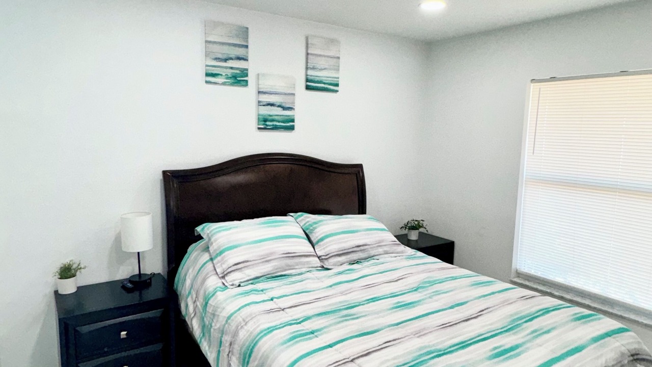Photo of Bedroom in Lake Magdalene