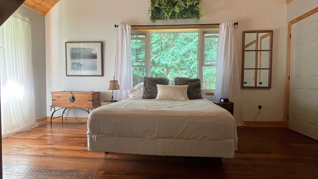 Photo of Bedroom in Creemore