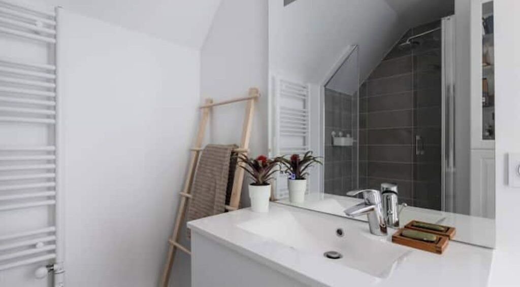 Photo of Bathroom in Belleville