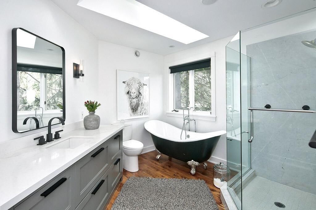 Photo of Bathroom in Clearview