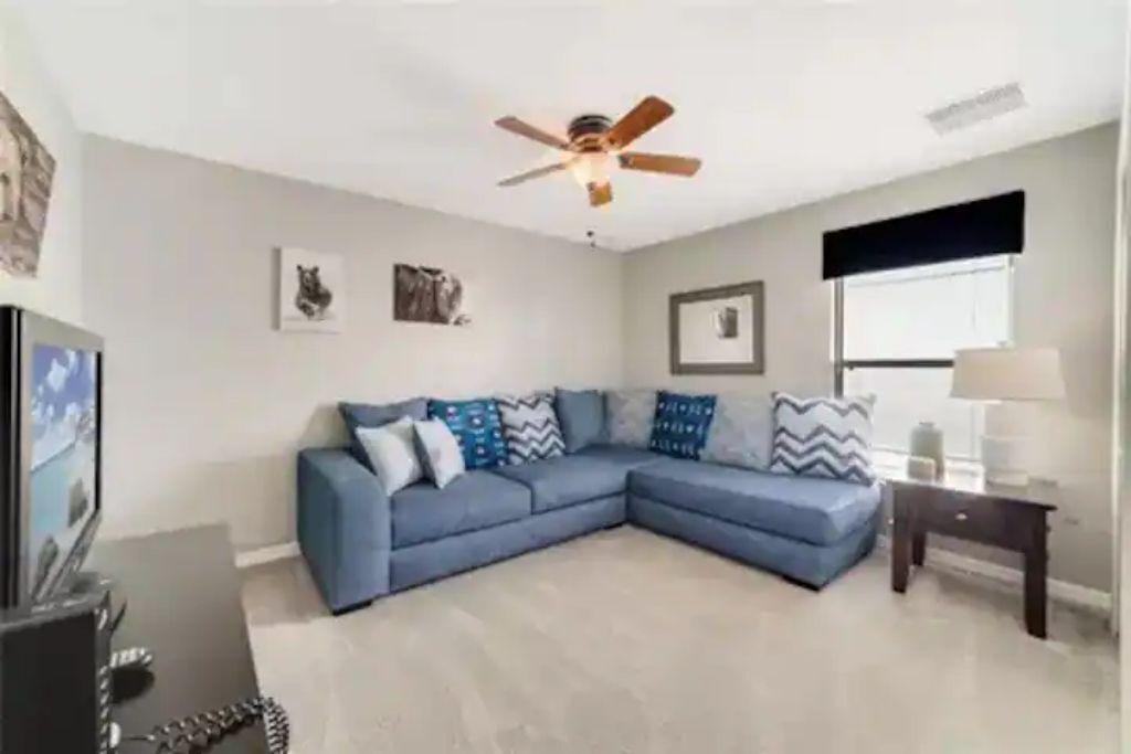 Photo of Livingroom in Lake Wilson Preserve