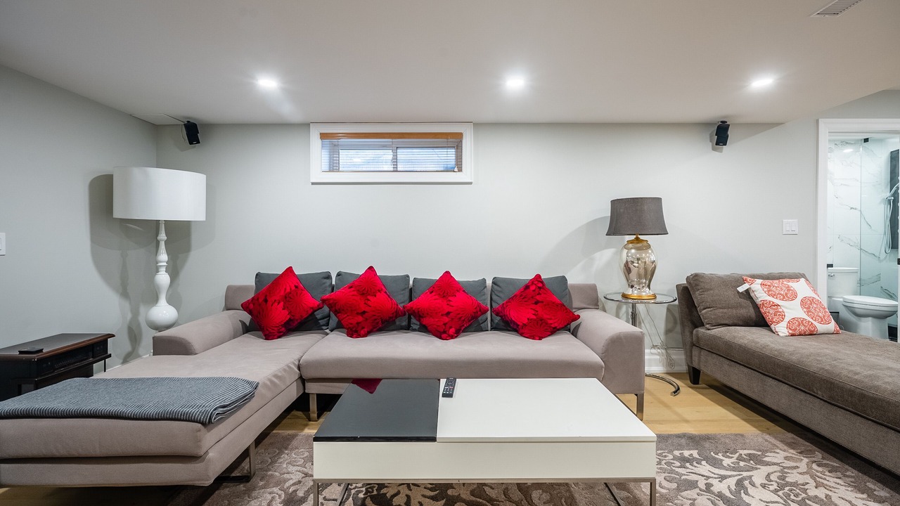 Photo of Livingroom in Lakeview
