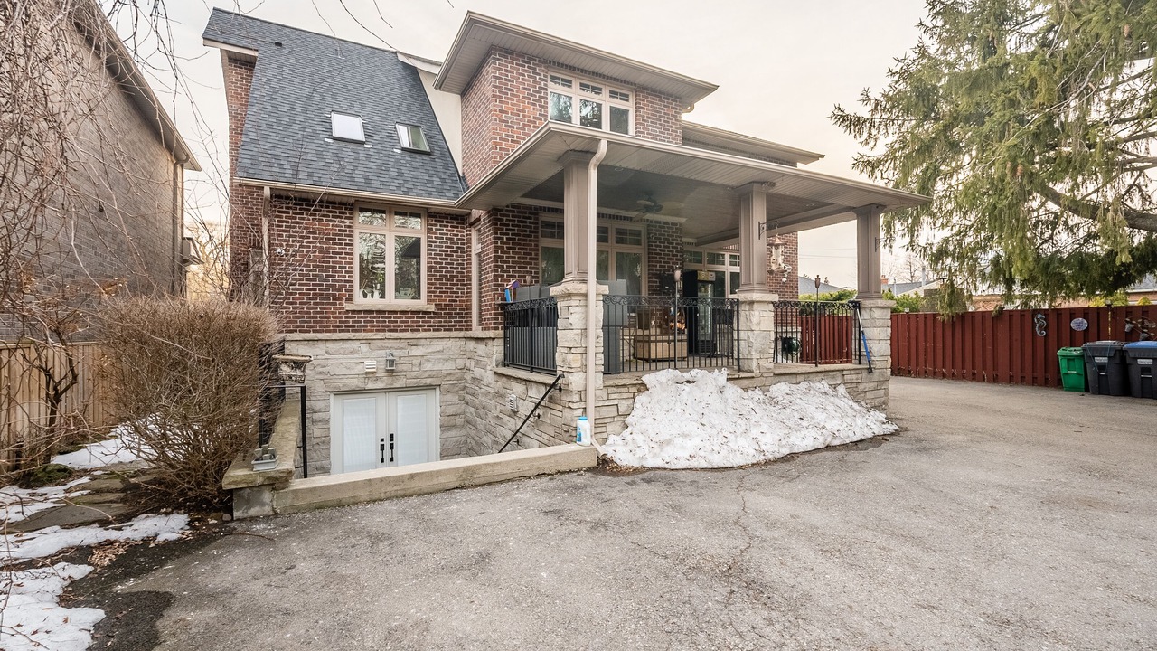 Photo of Outdoor in Lakeview