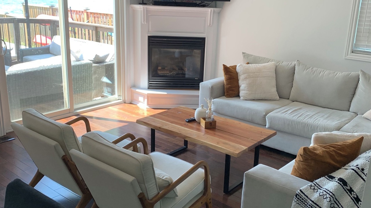 Photo of Livingroom in Brock