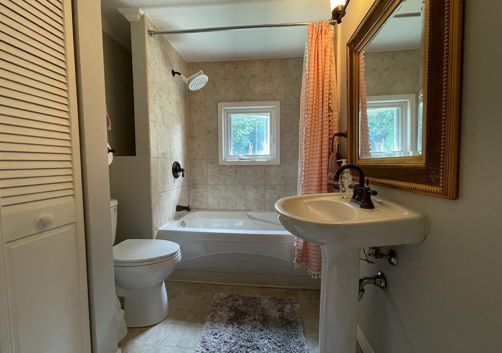 Photo of Bathroom in Merrickville-Wolford