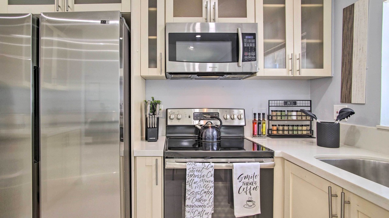 Photo of Kitchen in Lauderhill