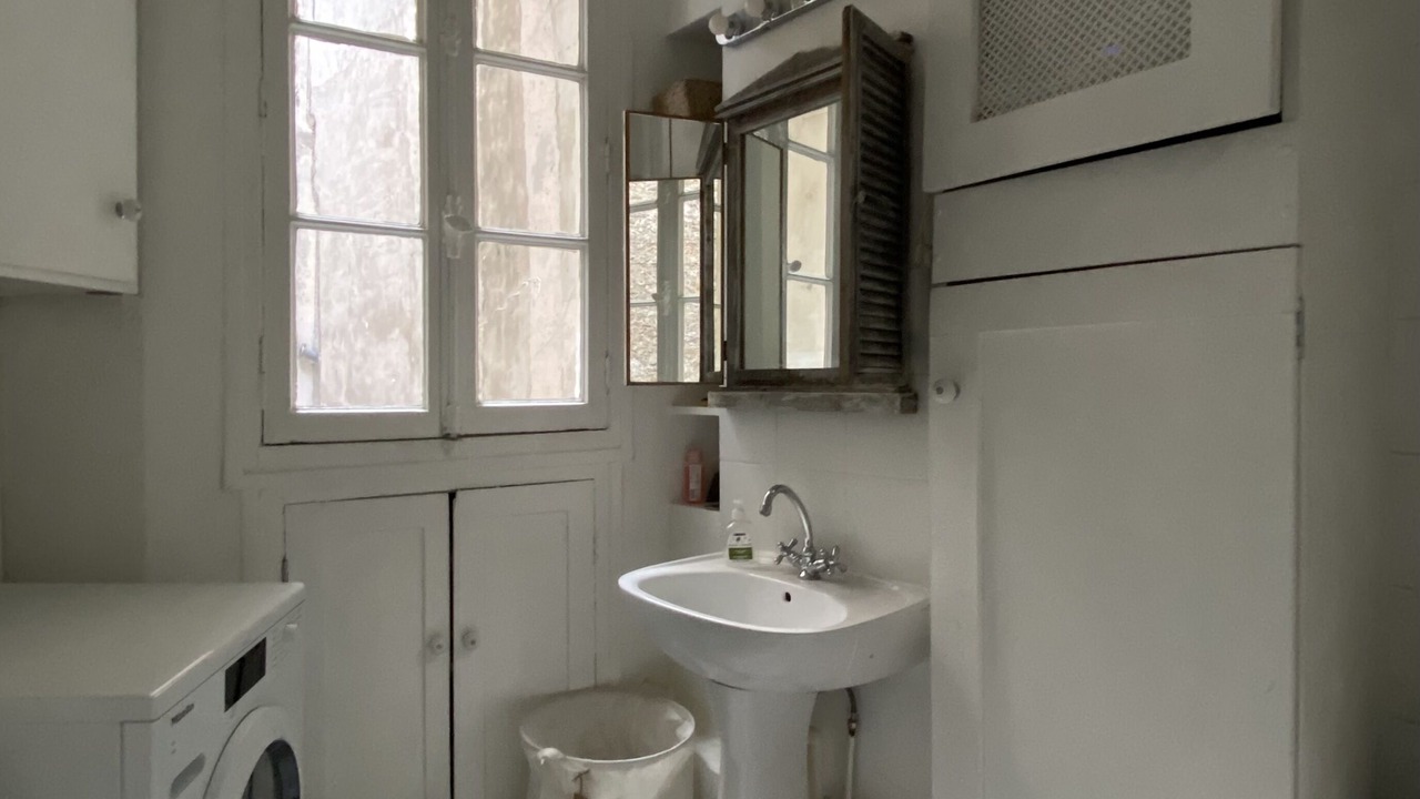Photo of Bathroom in 4th Arrondissement