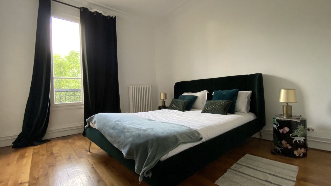 Photo of Bedroom in 4th Arrondissement