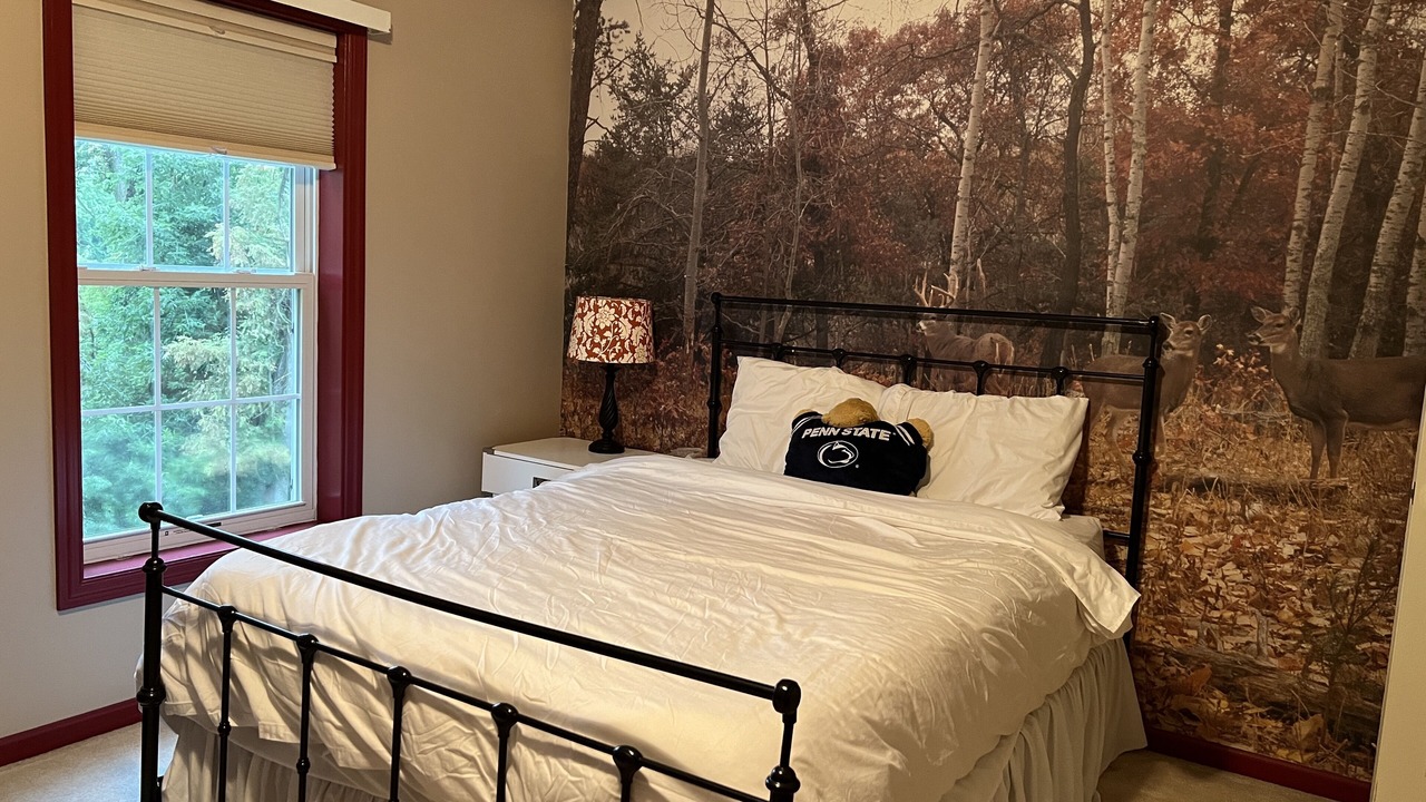 Photo of Bedroom in Centre Hall