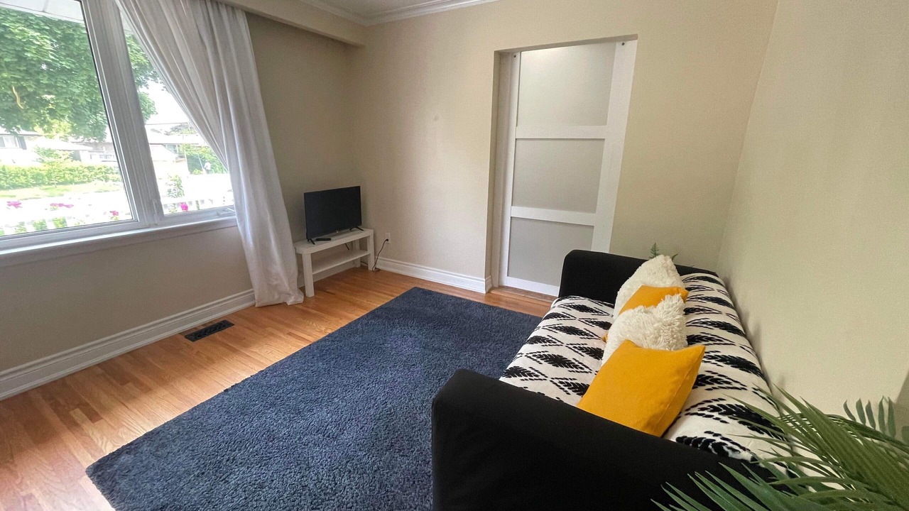 Photo of Livingroom in Woburn