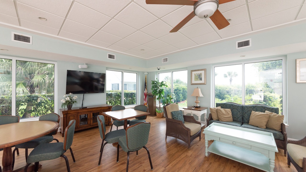 Photo of Livingroom in Harbor Heights