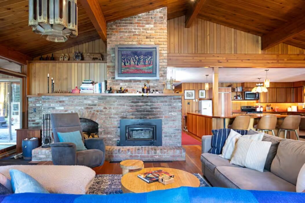 Photo of Livingroom in Kawartha Lakes