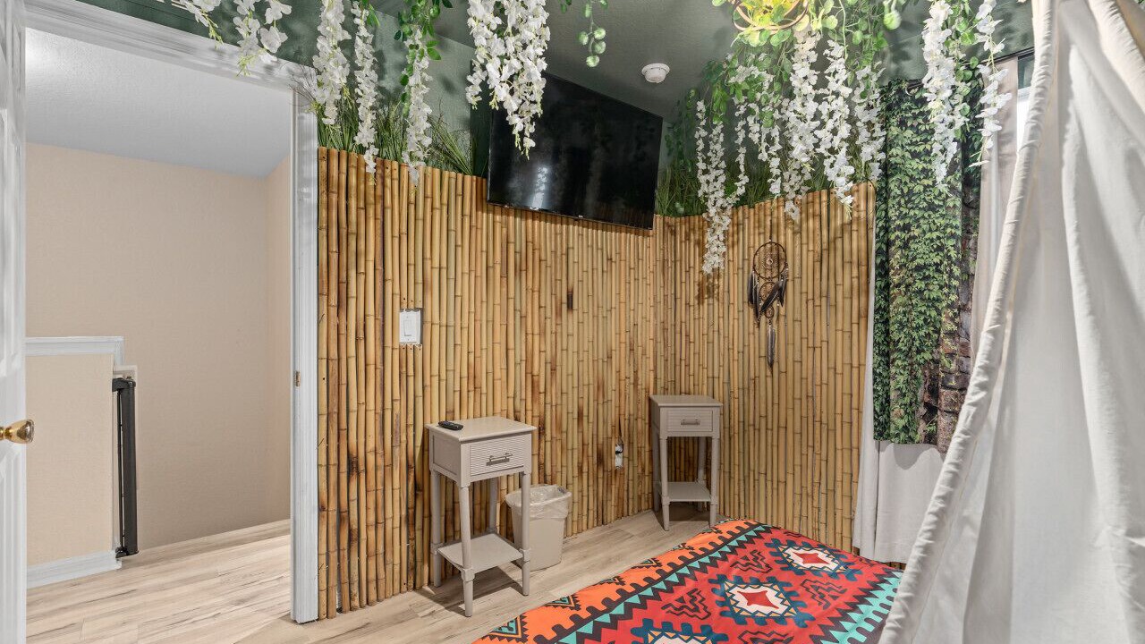 Photo of Bedroom in Regal Palms