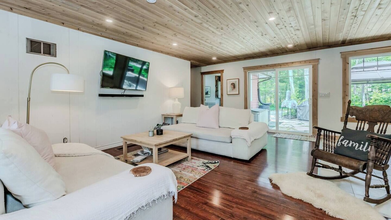 Photo of Livingroom in Lion's Head