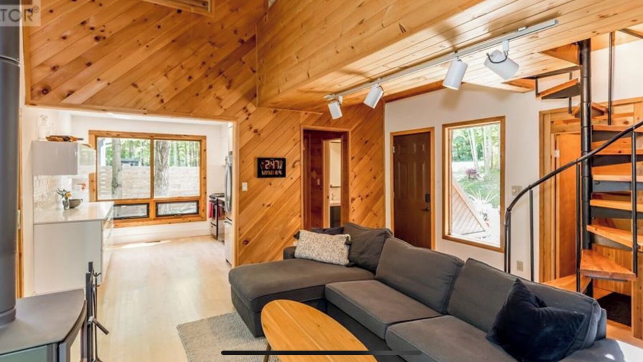 Photo of Livingroom in Oro-Medonte