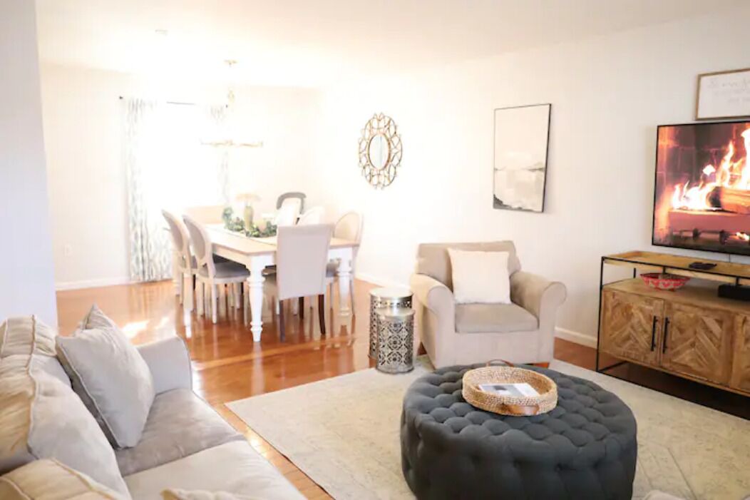 Photo of Livingroom in Fairview