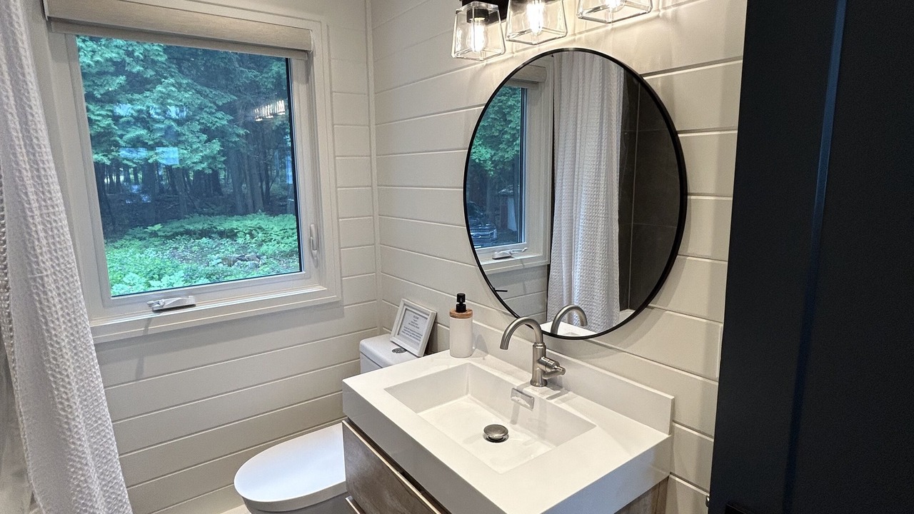 Photo of Bathroom in Muskoka Lakes