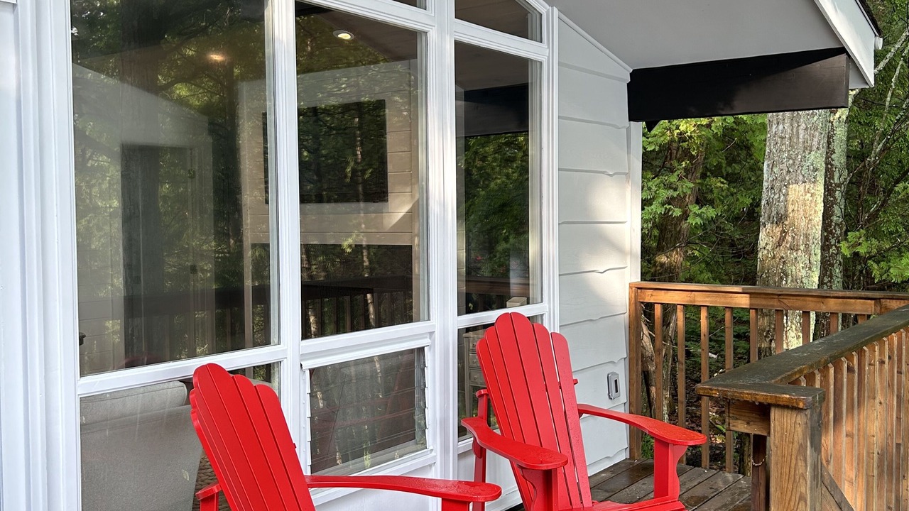 Photo of Patio Balcony in Muskoka Lakes