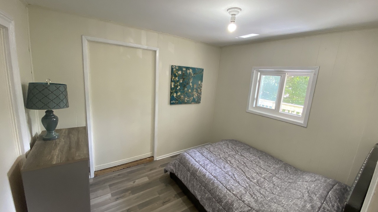 Photo of Bedroom in Napanee